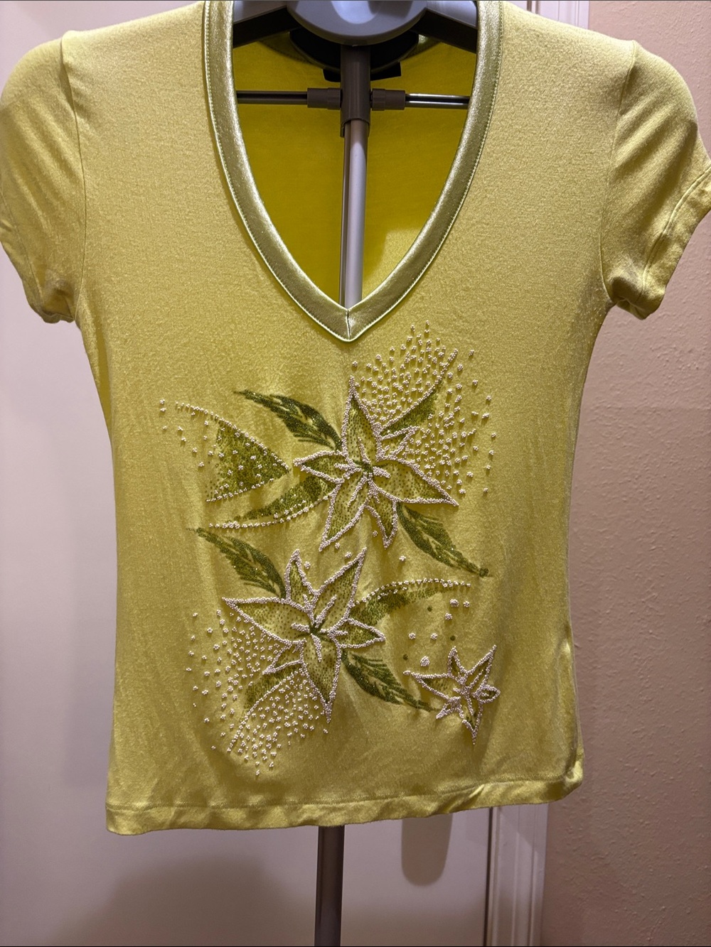 Embellished V-Neck Floral Tee in Yellow